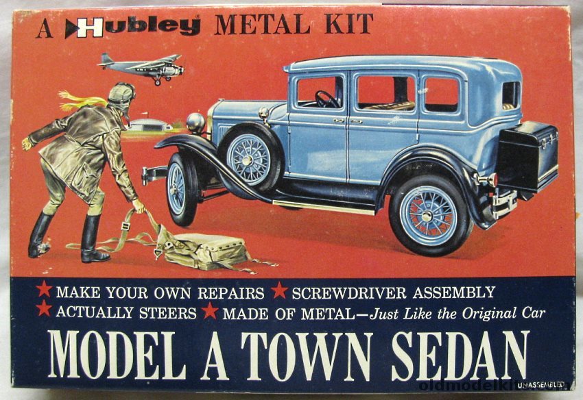 Hubley 1/20 Ford Model A Town Sedan, 4857 plastic model kit